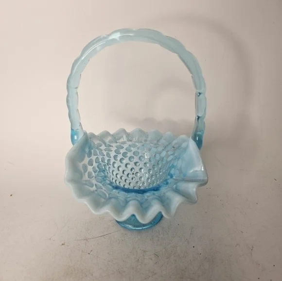 Vintage Fenton blue opalescent hobnail ruffle edge‎ basket - Picture 4 of 5